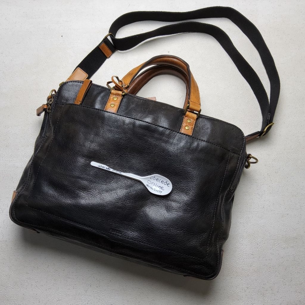 F0551LL  Defender Double Zip Workbag Cognac