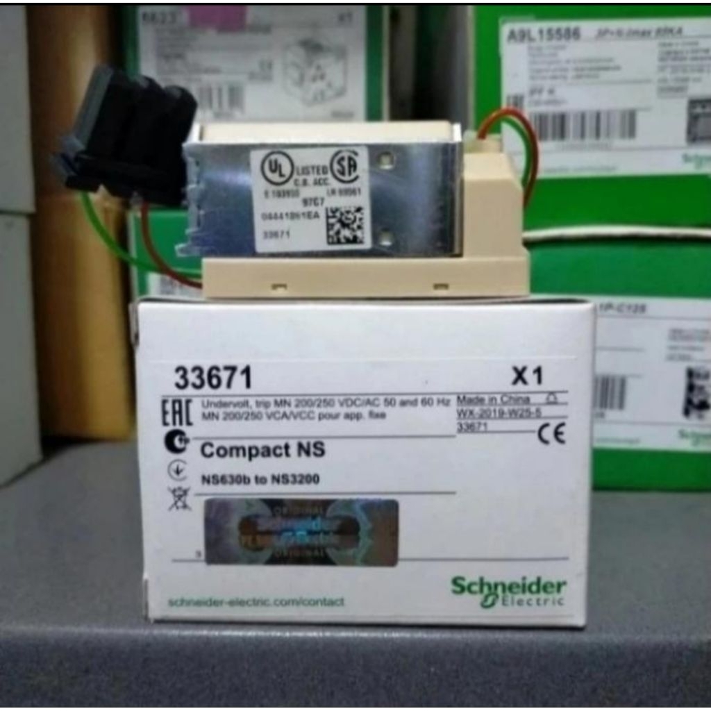 UVT MN 33671 SCHNEIDER 220V
