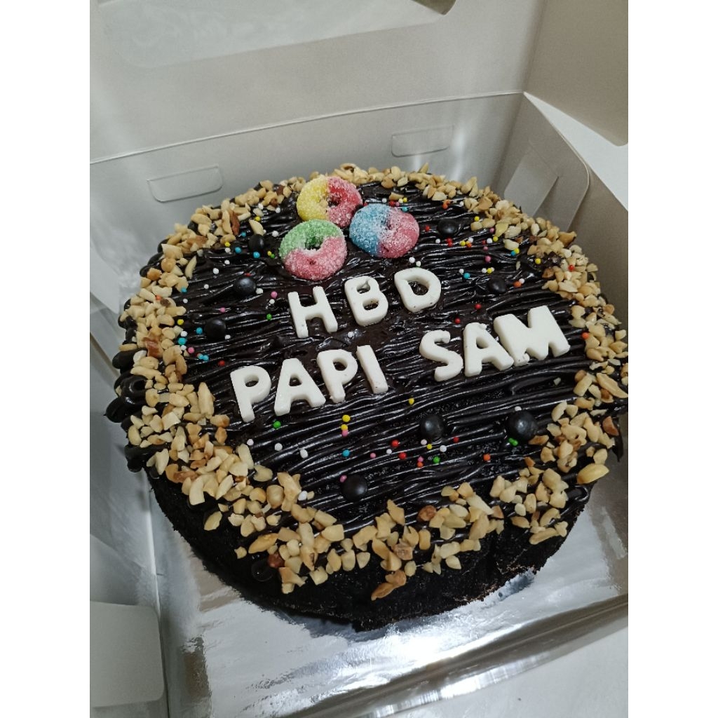 

brownis kukus ulang tahun - kue ulang tahun jember besar