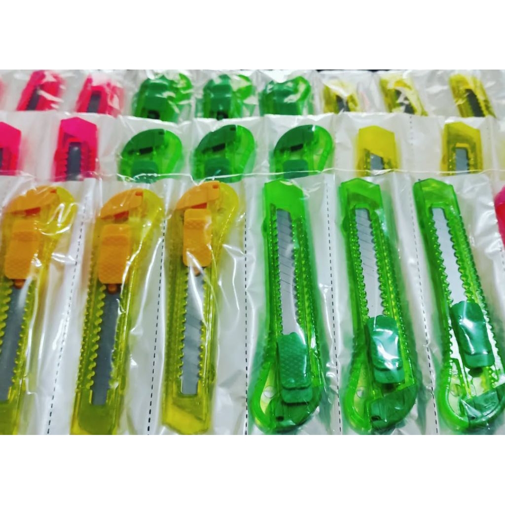 

cutter bening 1 renteng isi 12 pcs