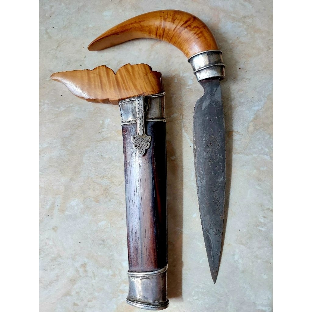 Badik Tua Sulawesi Bugis