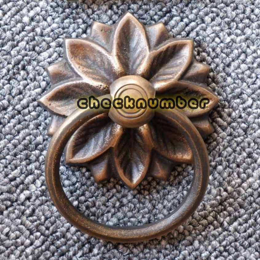 Tarikan Pintu Lemari Kuningan Antik