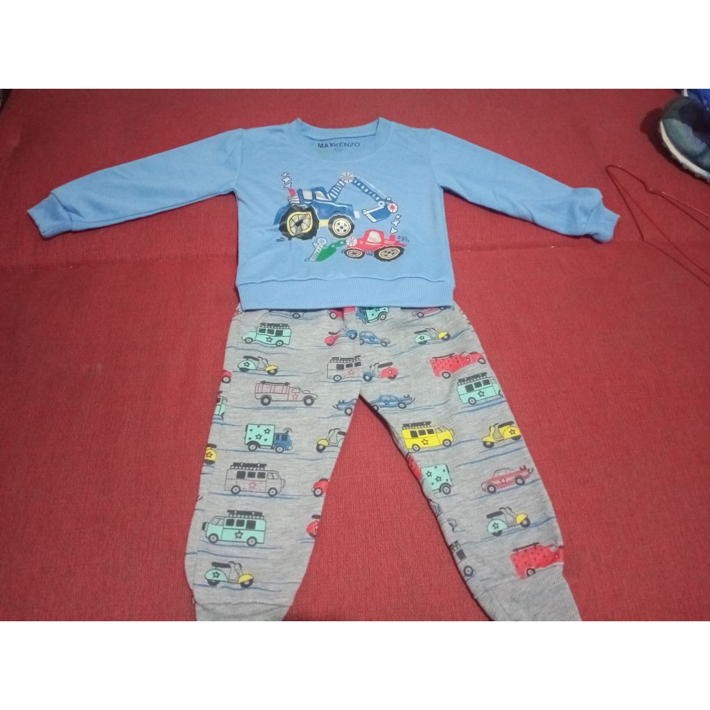 Preloved Setelan set CN atasan bawahan anak laki laki size 1 merk Max Kenzo