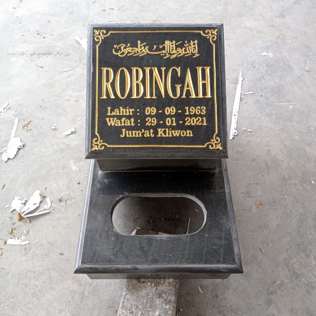 nisan marmer hitam / andesit ukuran 40 x 60