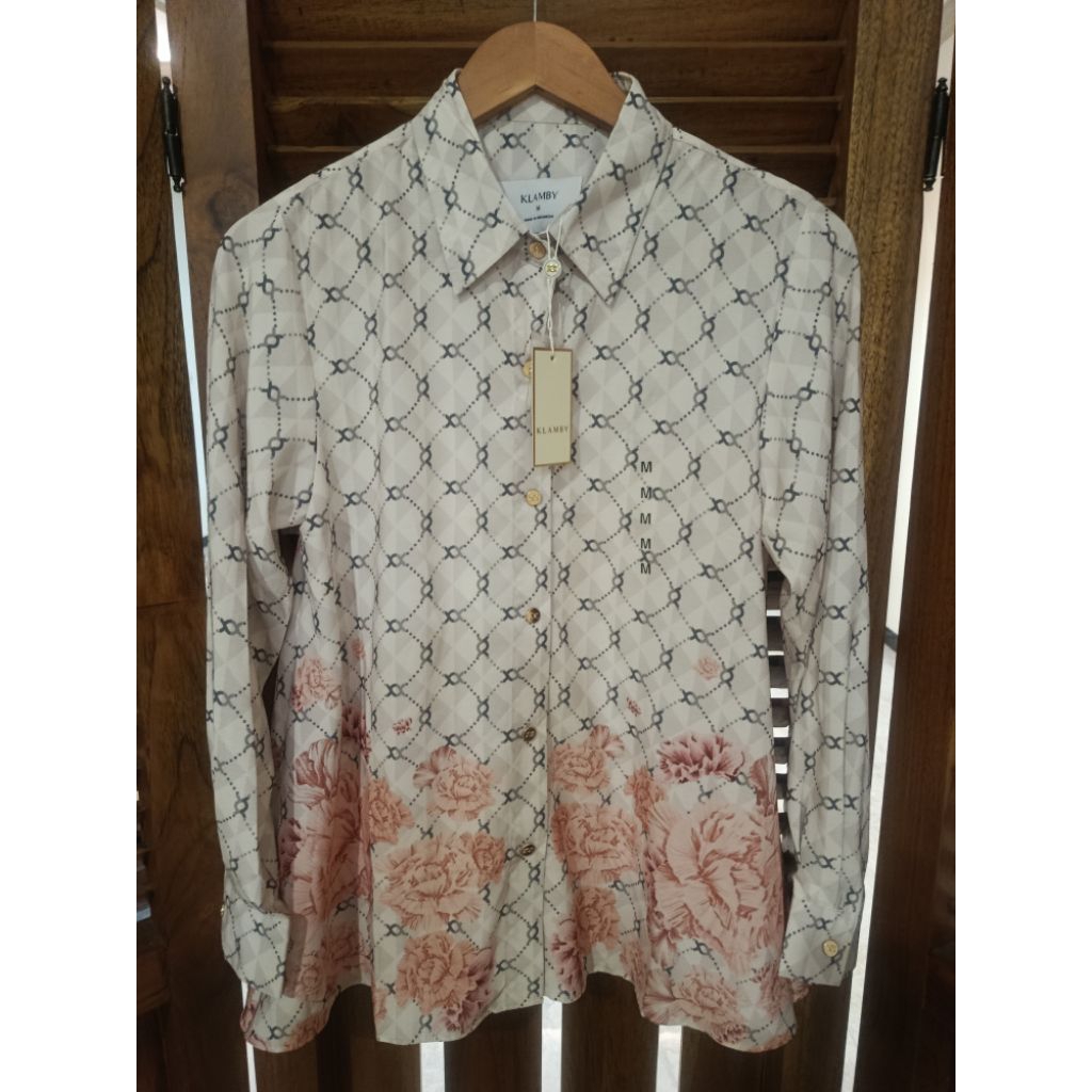 [NEW]  Rosette shirt by wearing klamby