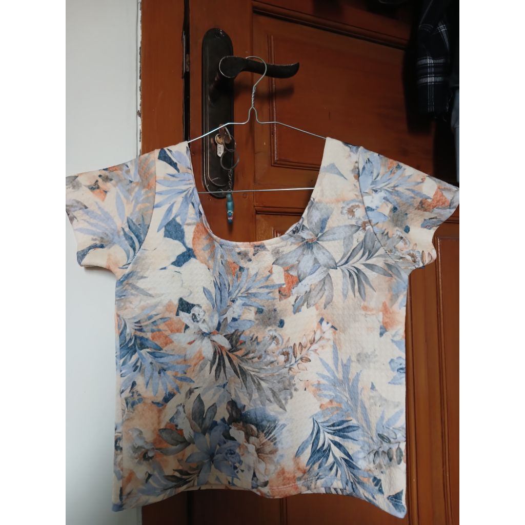[PRELOVED] Top Floral