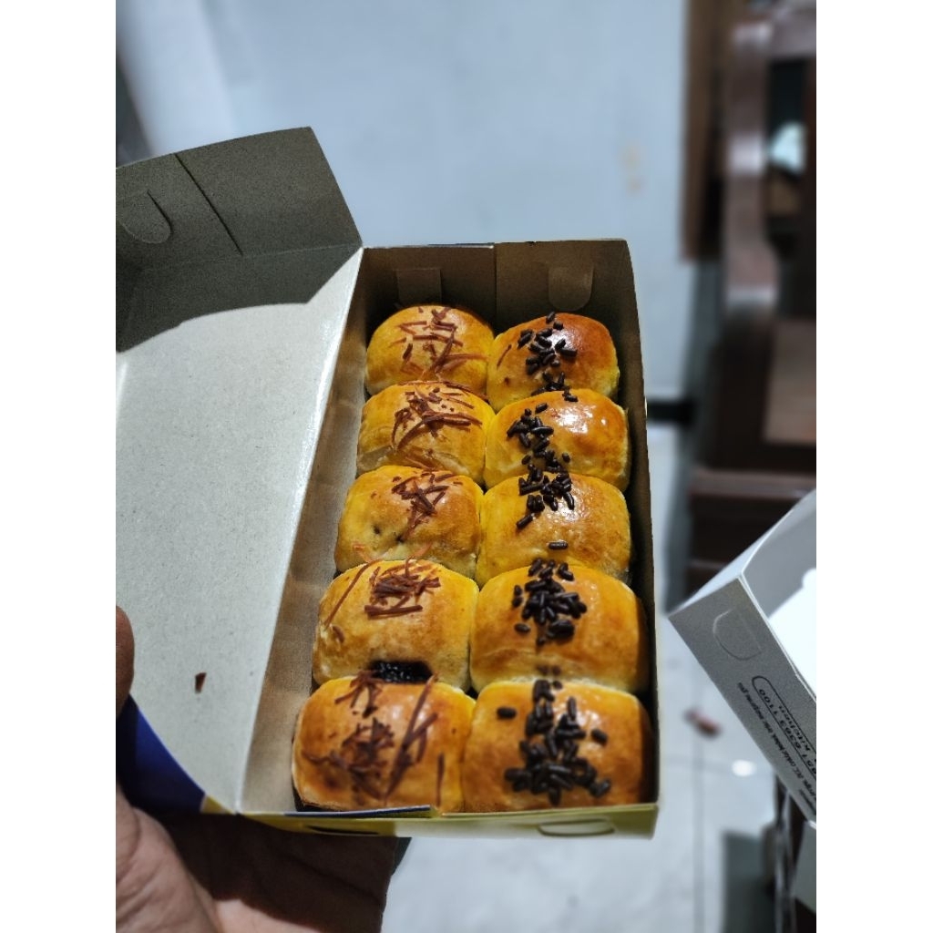 

bolen pisang coklat keju