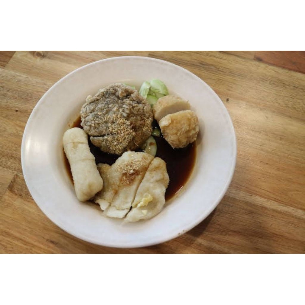 

Pempek campur kapal selam,kulit,lenjer,adaan