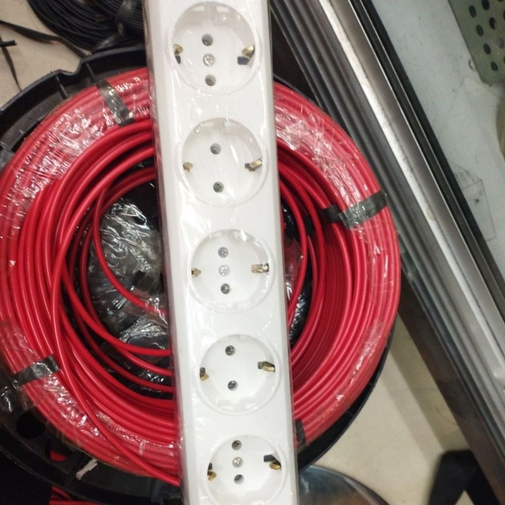 STOP KONTAK BROCO 5 LUBANG