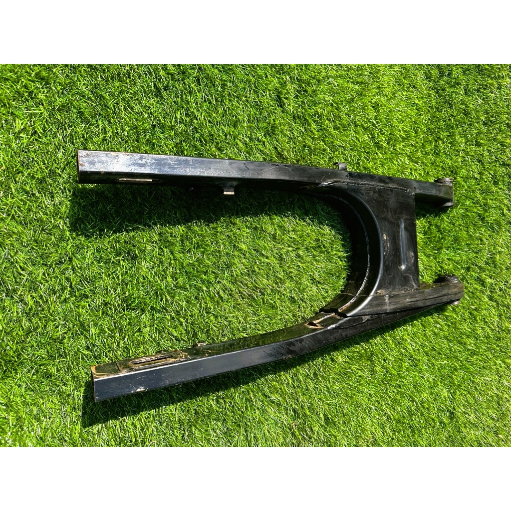 Lengan Ayun / Swing Arm Honda Verza Copotan Asli – Cocok untuk restorasi atau modifikasi motor trail