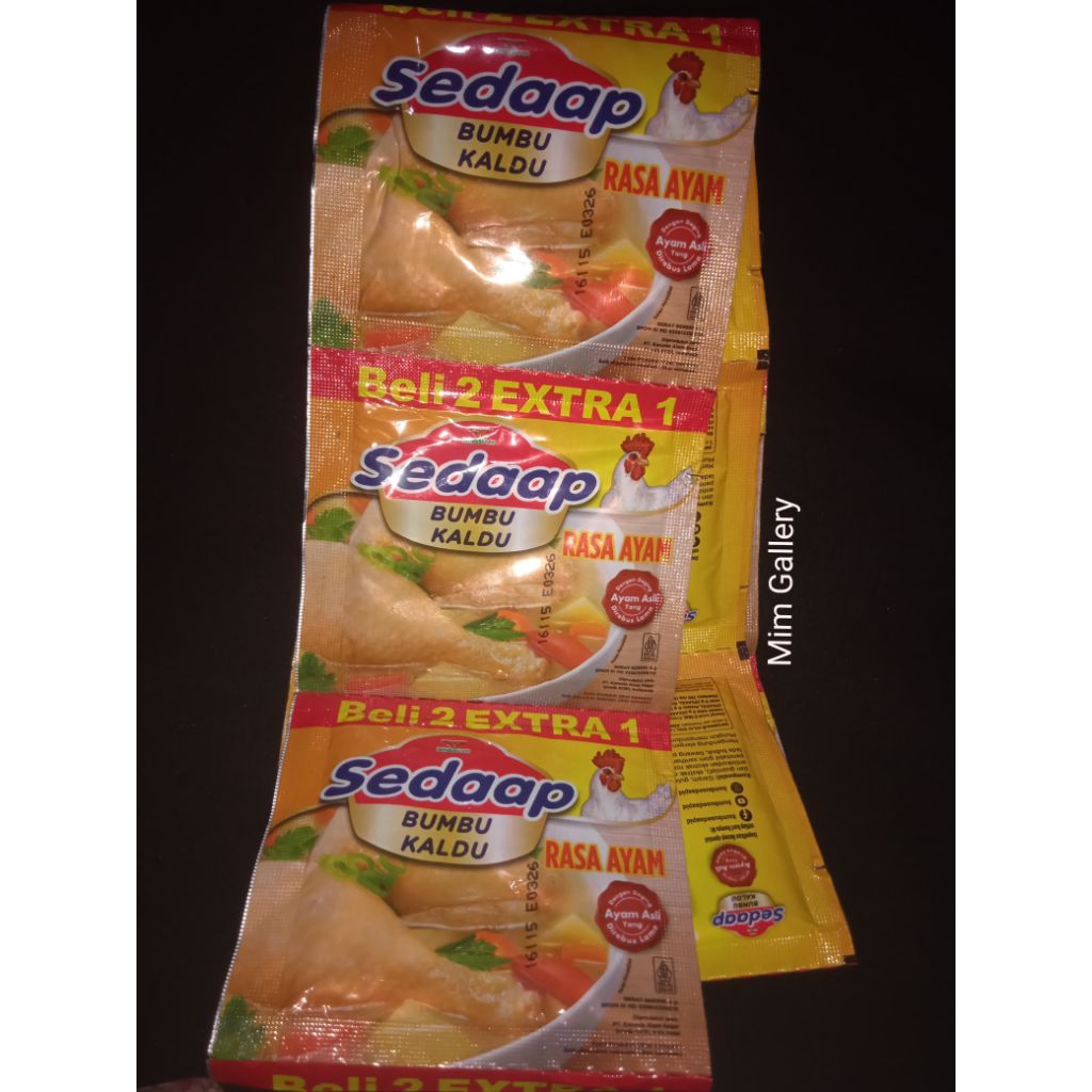 

Bumbu Kaldu Sedaap rasa Ayam 1 Renceng isi 18