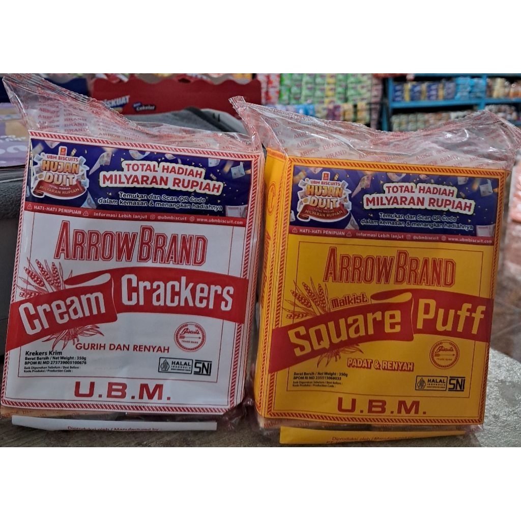 

UBM Cream Crackers Gurih Renyah | Square puff Padat remyah bertabur gula @350g/pcs