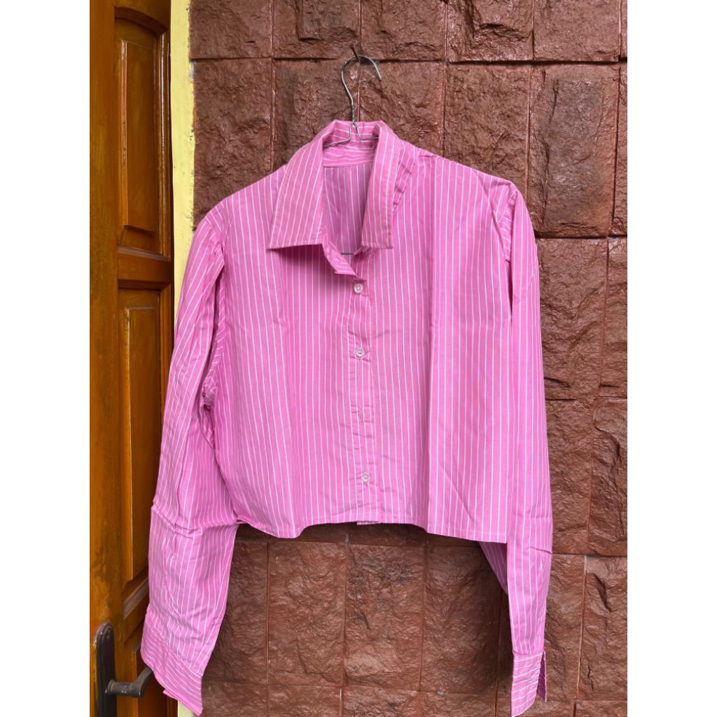 PRELOVED KEMEJA SALUR PINK CROPTOP