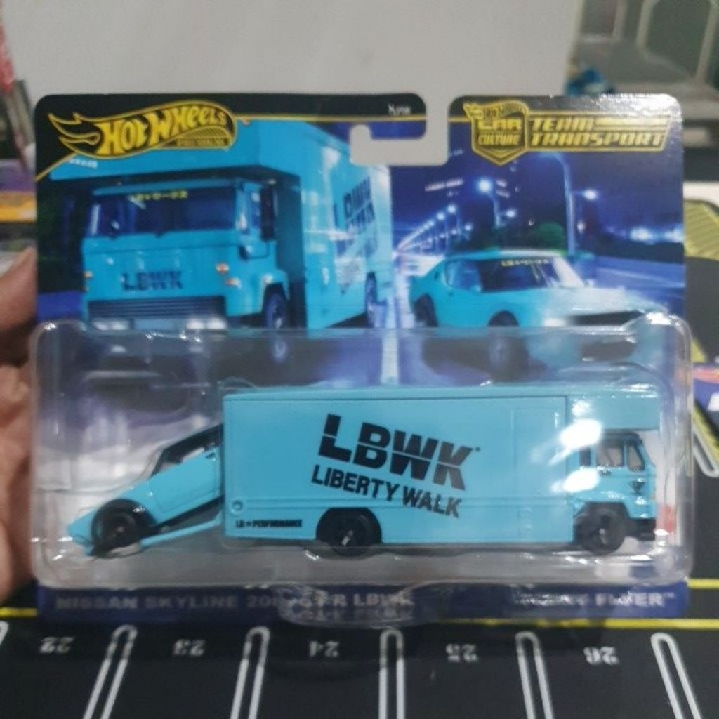 Hot Wheels LBWK TEAM TRANSPORT Nissan Skyline