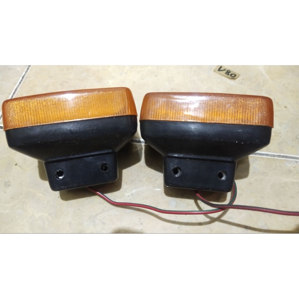 sein depan Honda C700/C800