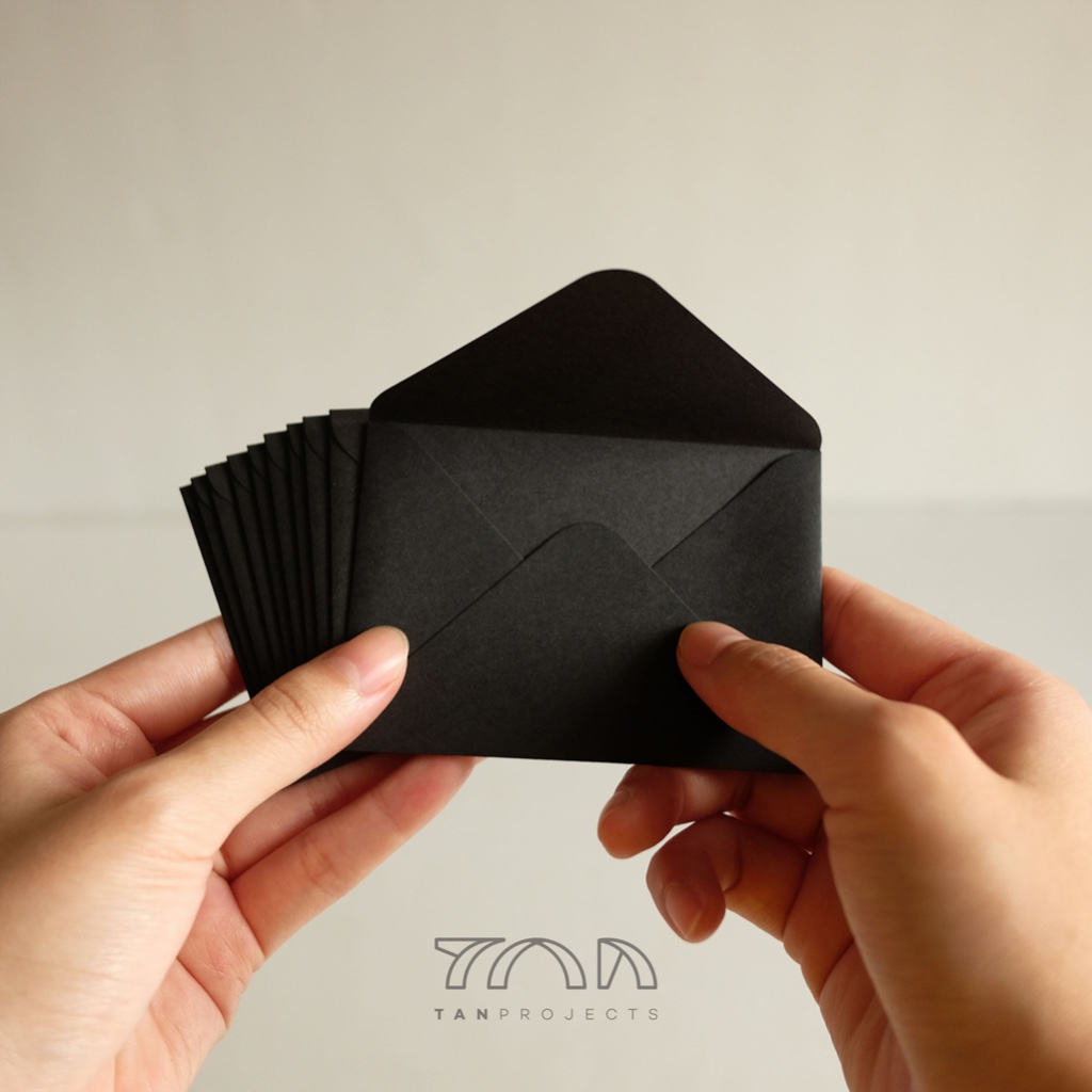 

1 set Amplop Hitam 2R / Black Envelopes uk 6.5x9cm