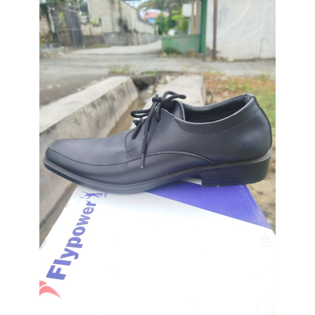 sepatu pantofel pria (second)