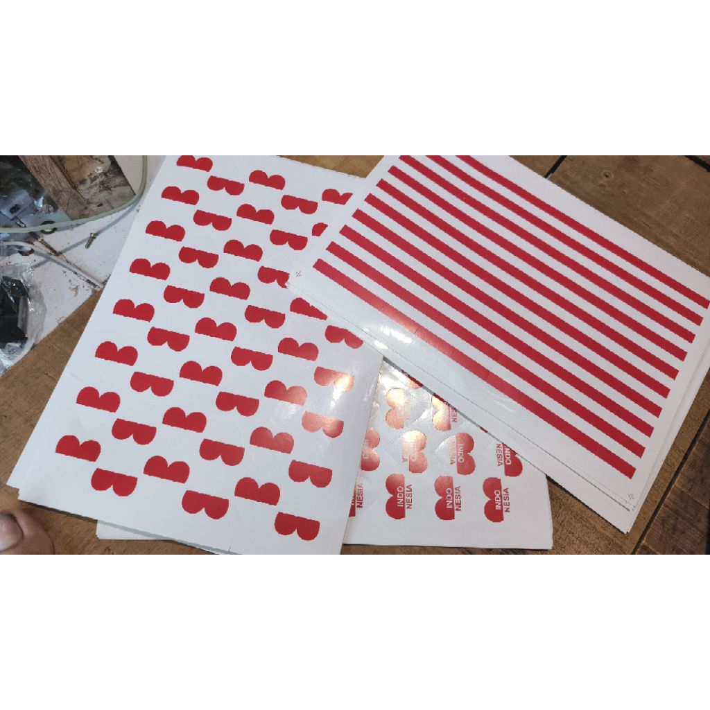 

STIKER MERAH PUTIH LEMBARAN SUDAH ADA POTONGAN