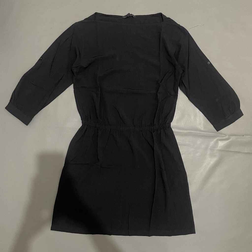 DEWASA C064 (UNIQLO ORI, PRELOVED) Dress Tunik Leher Oval Neck Tangan Lengan Panjang 3/4 Mini Pingga