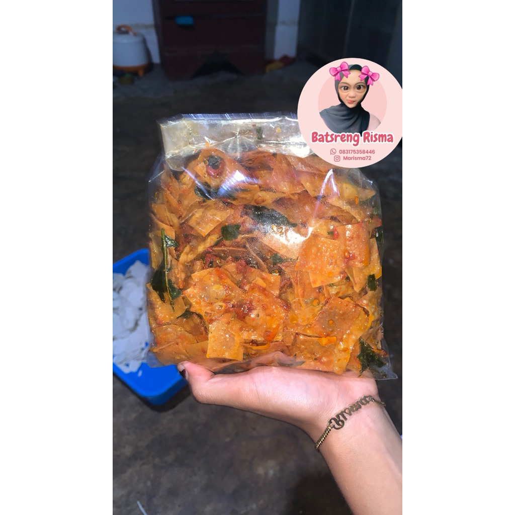 

pangsit pedas daun jeruk 250gr