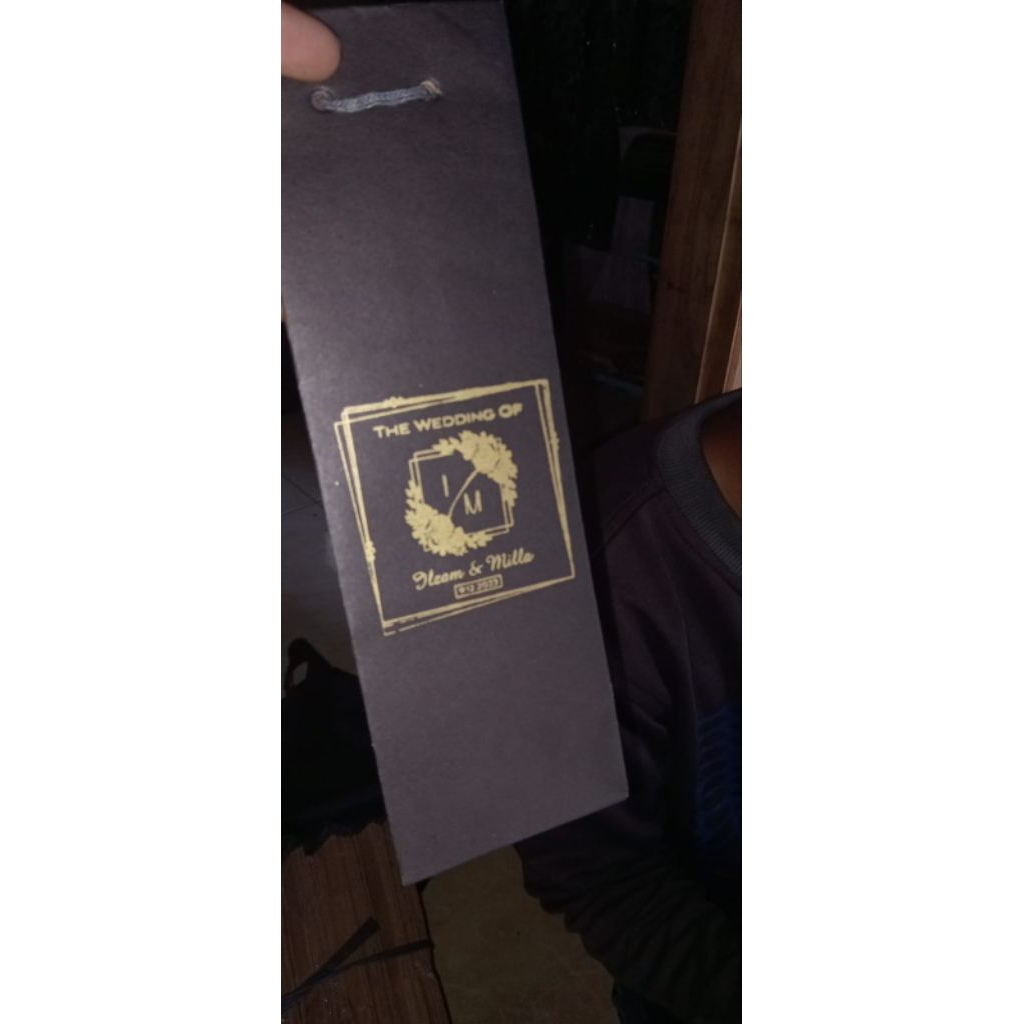 

paper bag 10 x 9 x 25 sablon