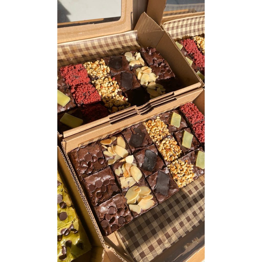 

Fudgy brownies 18 sekat uk 20x10