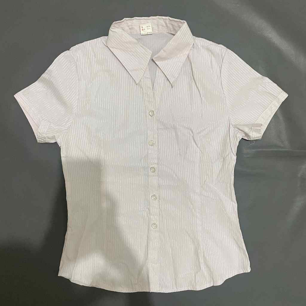 DEWASA A195 (NO BRAND, PRELOVED) Baju Atasan Kemeja Blouse Kerah Tangan Lengan Pendek Kancing Depan 