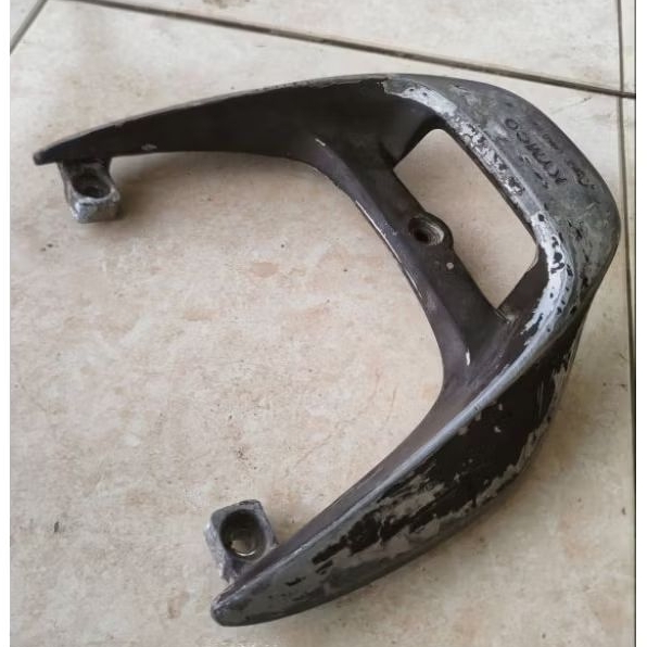 Behel / Begel Belakang Kymco Spike