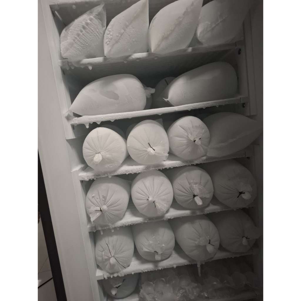 

Es Gelondongan Bening / Es Gepuk Air Bersih Higienis / Es Serut Berkualitas - Instant Daerah Serang