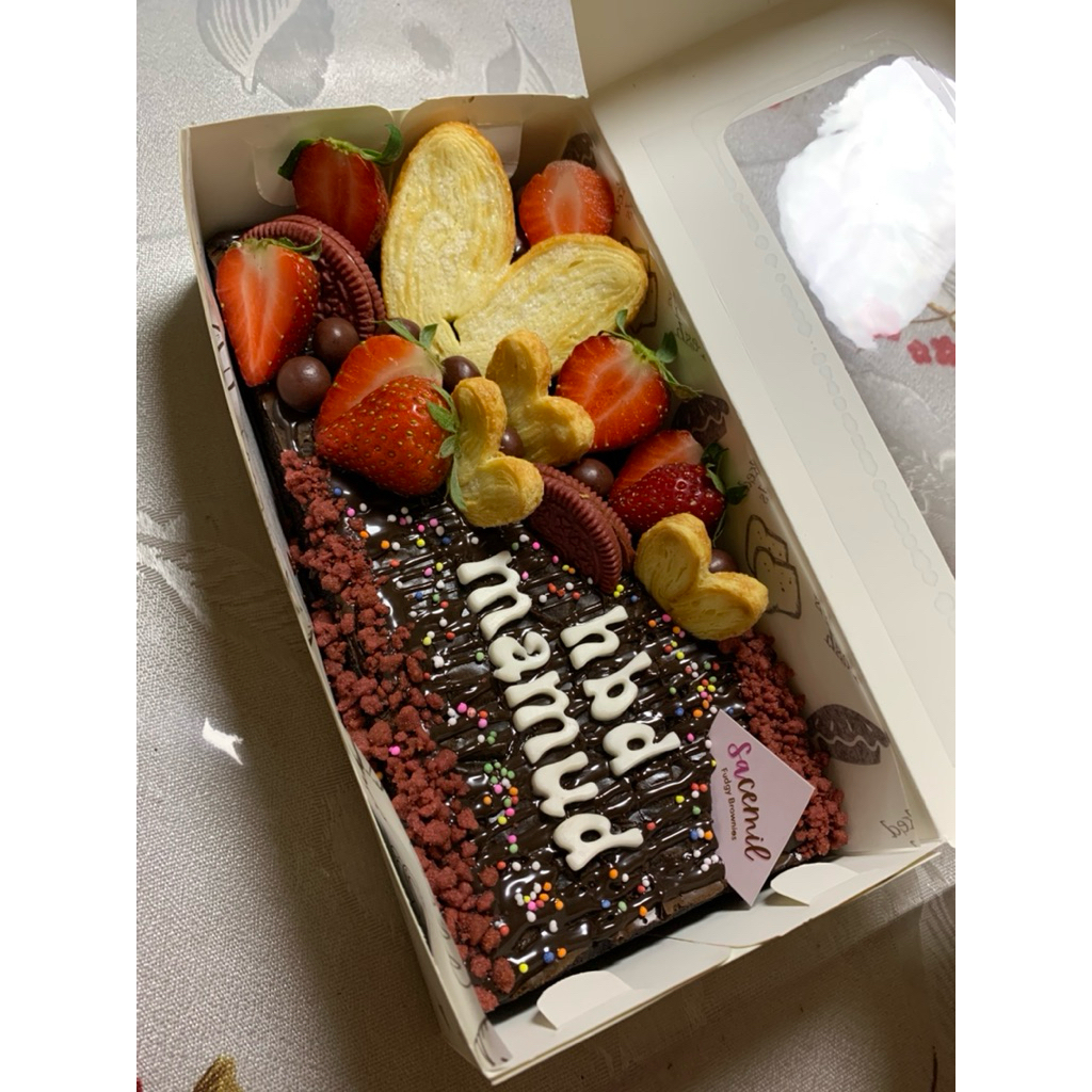 

Birthday Fudgy Brownies Medium