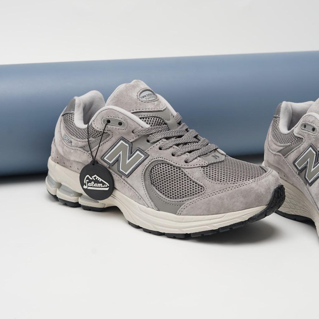 2002r Dark Grey Marblehead