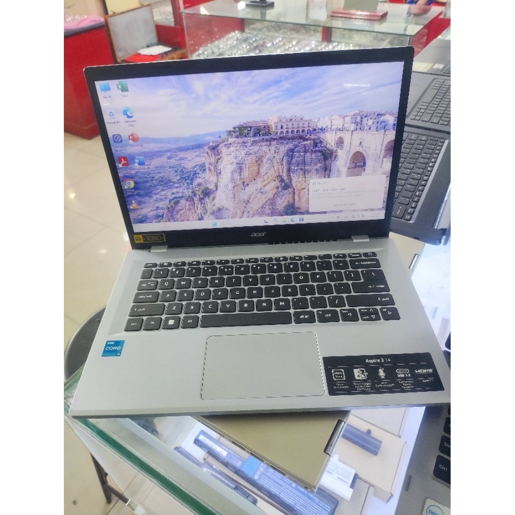 Acer Aspire 3 14 Core i3 N305 Ram 8GB SSD 512GB Fullset