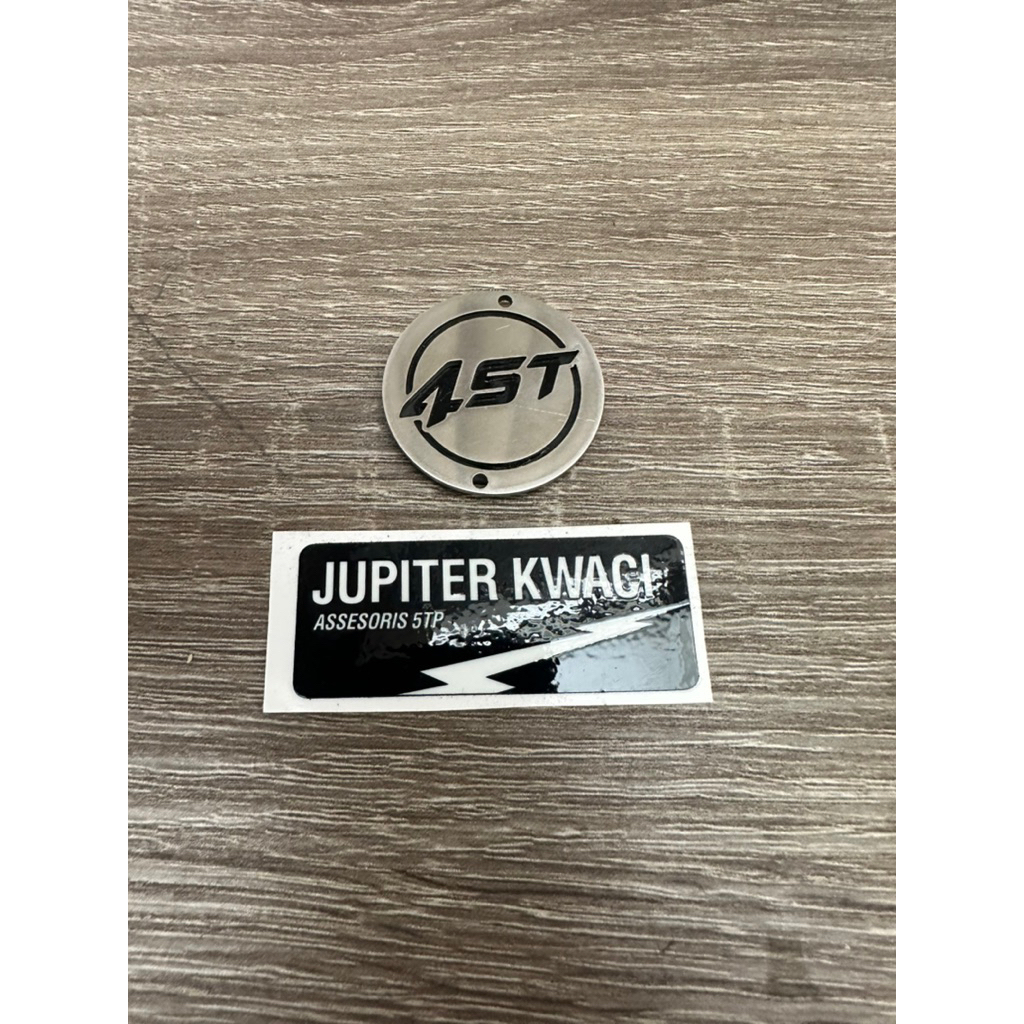 emblem panel vega r lama 4ST