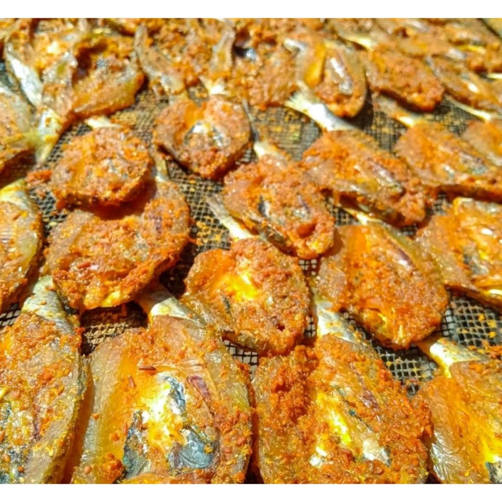 

Ikan Bumbu Dendeng Dendeng Ikan TEROS kering / Ikan Laut Kering Bumbu / Ikan Kering / Ikan Belah Bumbu / Ikan Khas Probolinggo Super/ Ikan Kering Bumbu Manis / Rasa Mantap