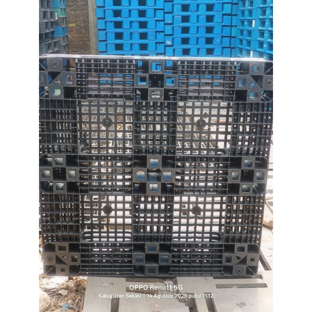 

palet plastik ukuran 110x110x15(POSCO)