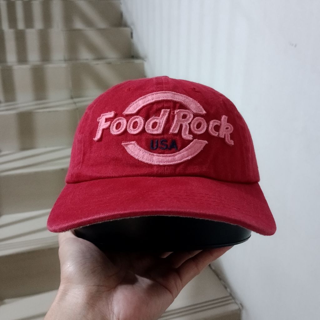TOPI CASUAL. SIMPLE CAPS. FOOD ROCK.TOPI THRIFTING