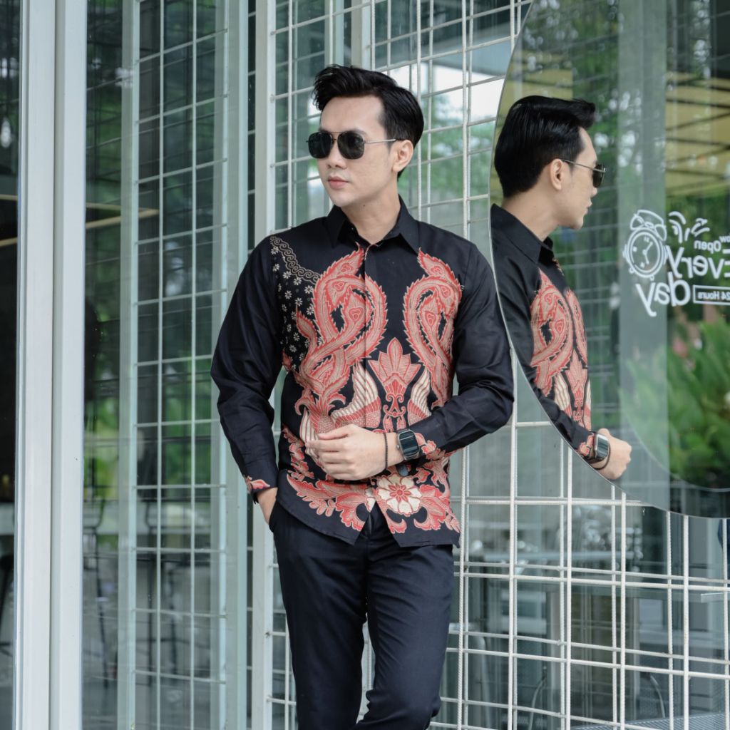 BAJU BATIK PRIA LENGAN PAJANG DALAM LAPIS PURING