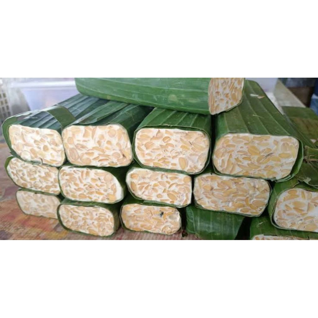 

Tempe Daun Pisang Ukuran Besar 1 Pcs