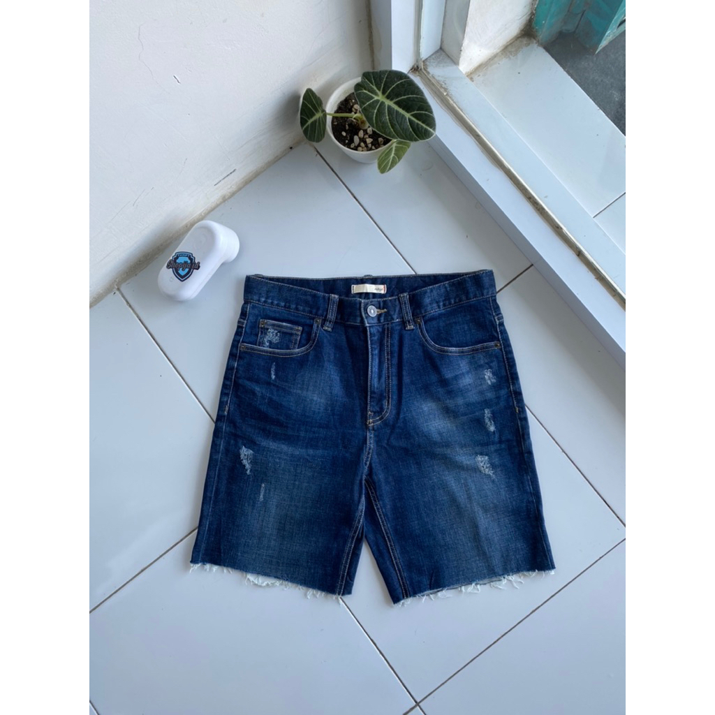 Celana pendek jeans ripped Top ten