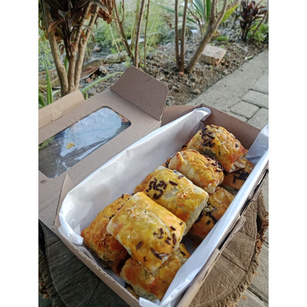 

Bolen Pisang Coklat isi 10