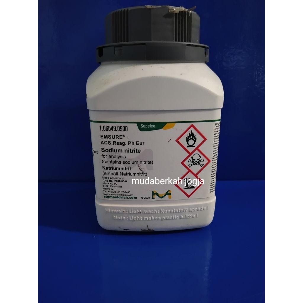 Sodium Nitrite/Natrium Nitrit/Natrium Nitrite