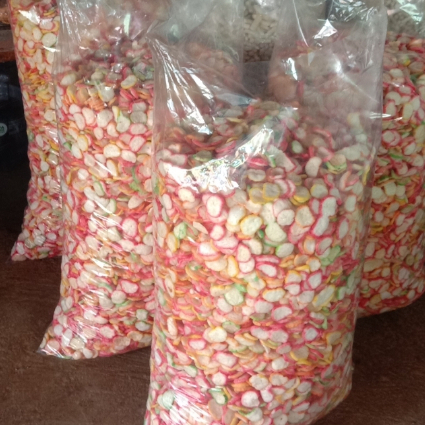 

1 Pack isi 15 pcs Aneka Kerupuk Cocok Untuk Dijual Kembali Di Warung