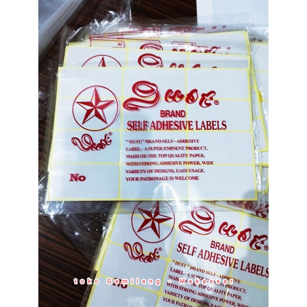 

Dust stiker label nama undangan no. 103, isi 120 stiker, putih polos, ukuran 32 × 64 mm
