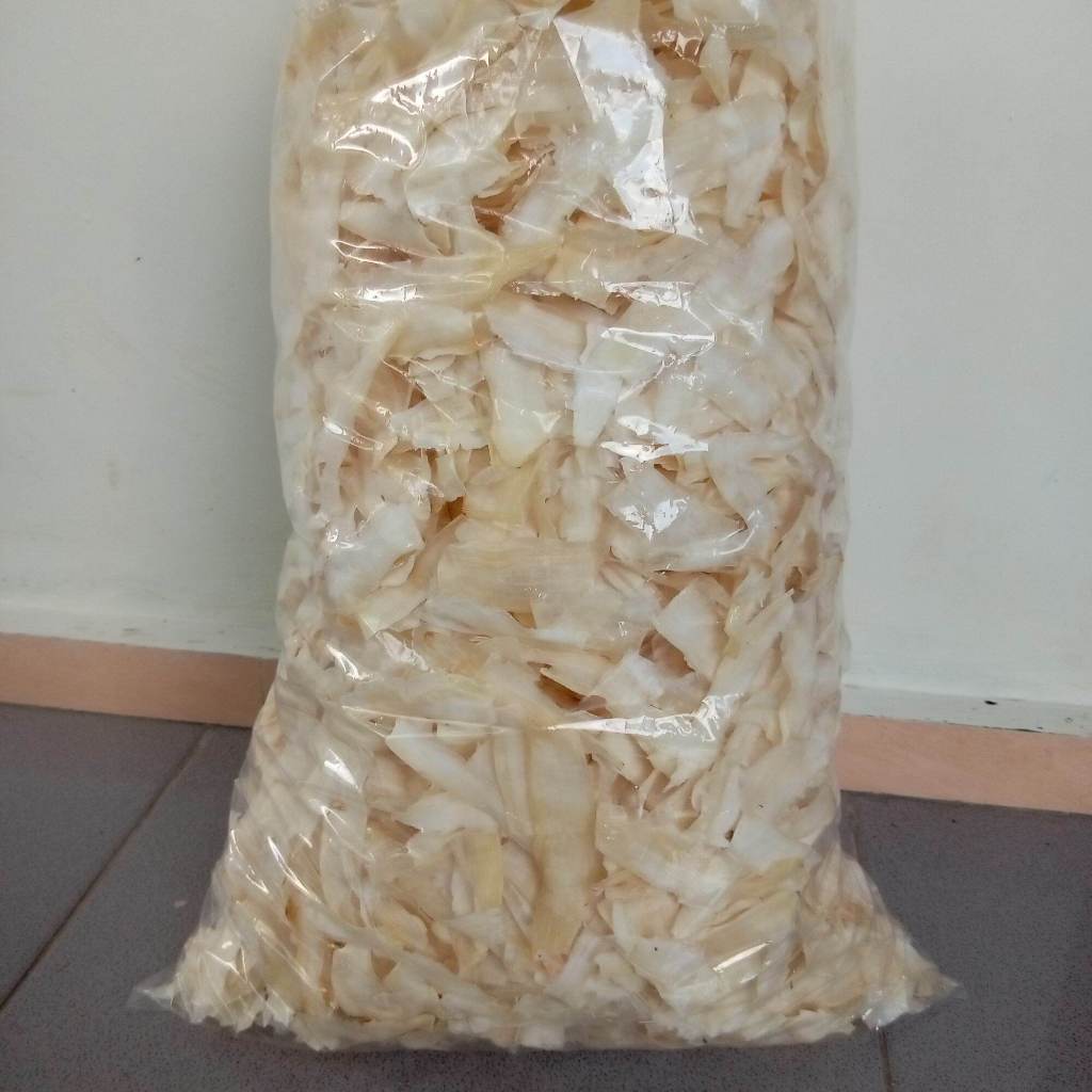 

Krecek Singkong 1 Kilogram Gurih Kondisi Mentah / Krecek Mentah