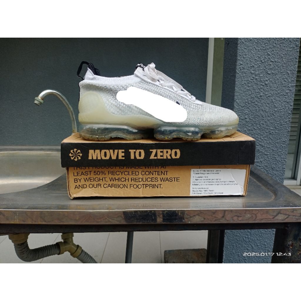 sneakers vapormax size 44 bekas second preloved