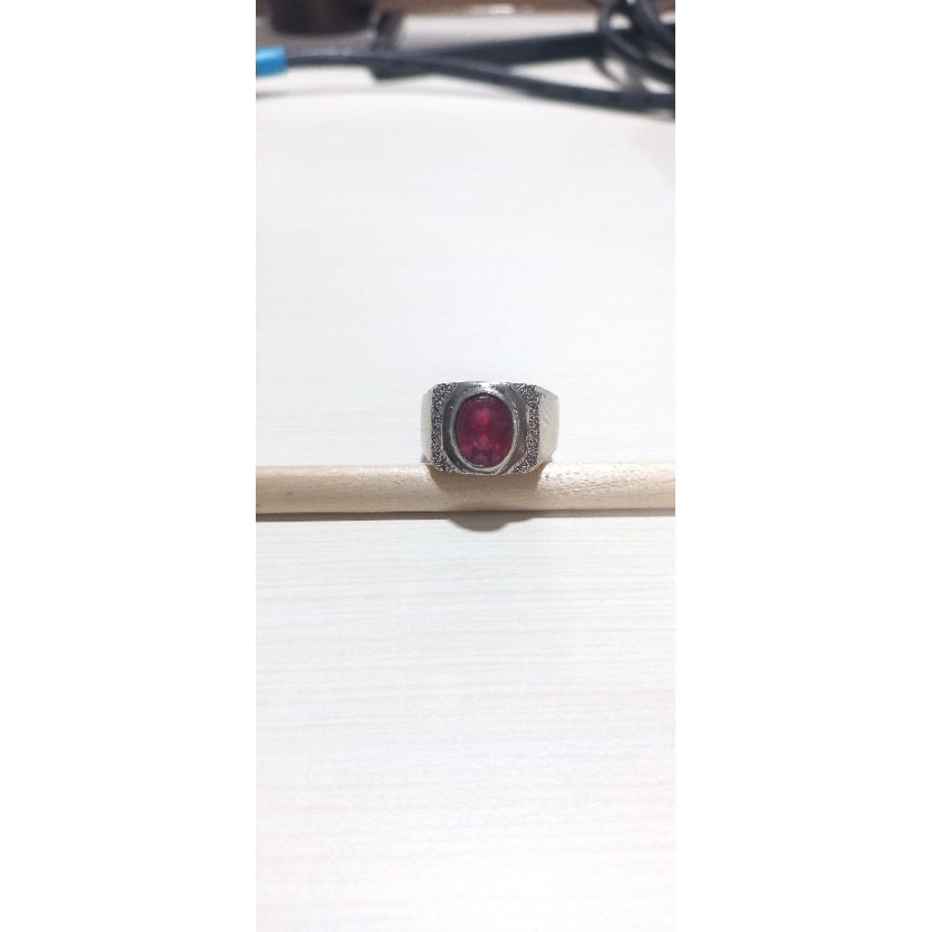 cincin batu ruby pigeon blood ada memo