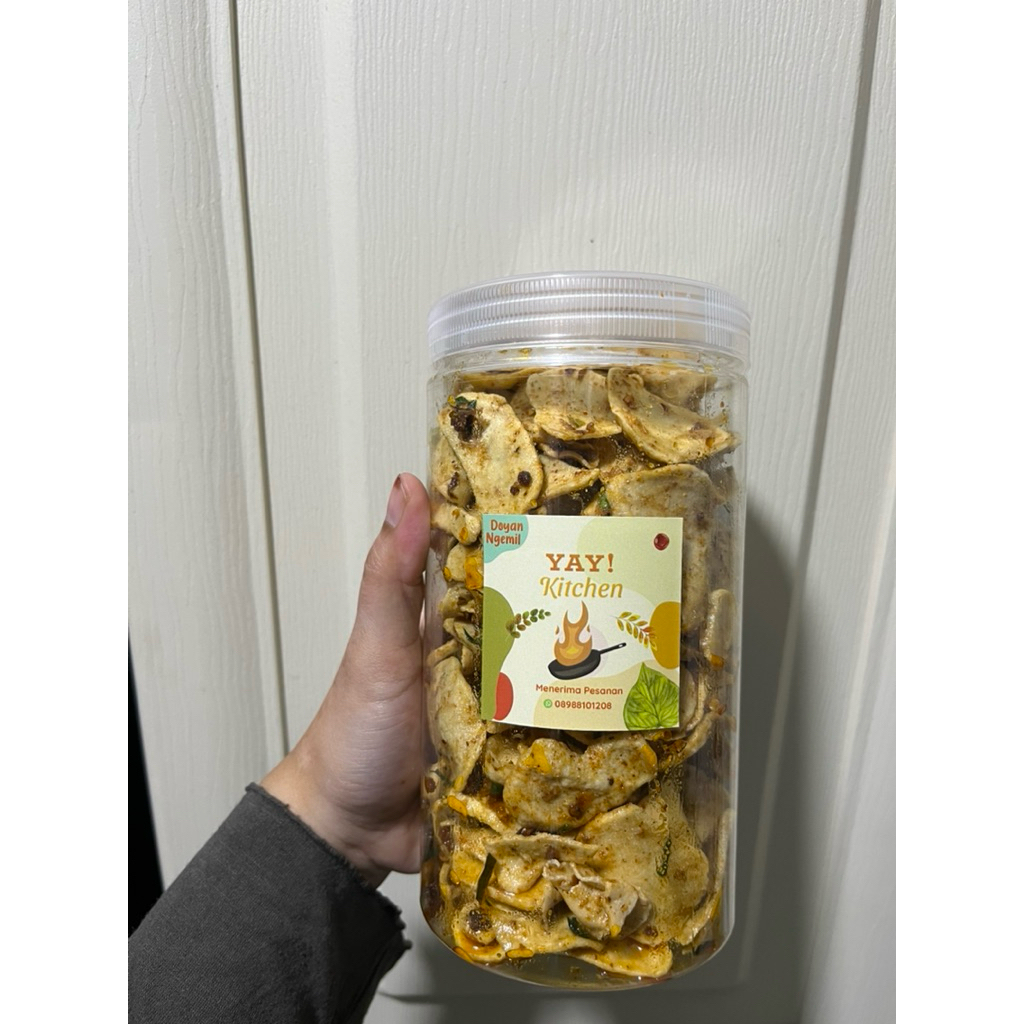 

Camilan basreng daun jeruk ukuran toples 1000ml