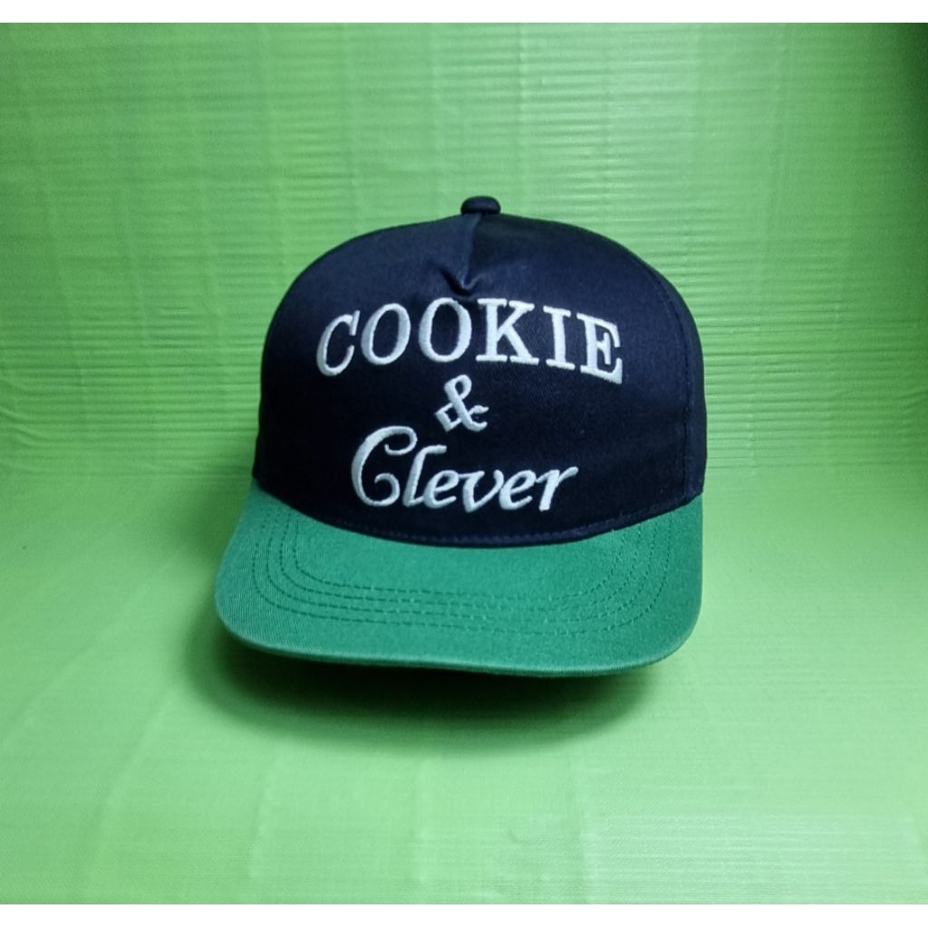 topi visor pendek rodeo crowns dua warna