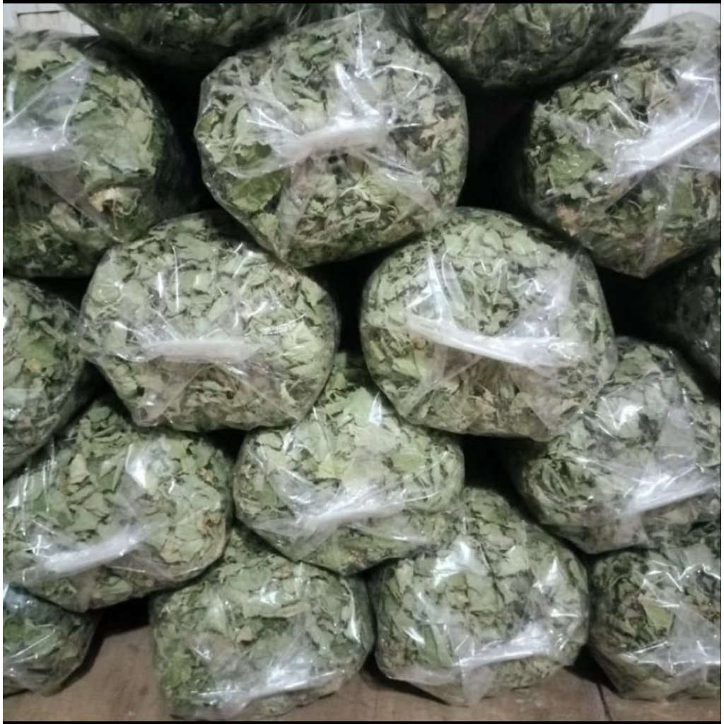 

daun pegangan merah asli kering tanpa batang paket hemat 100GRAM