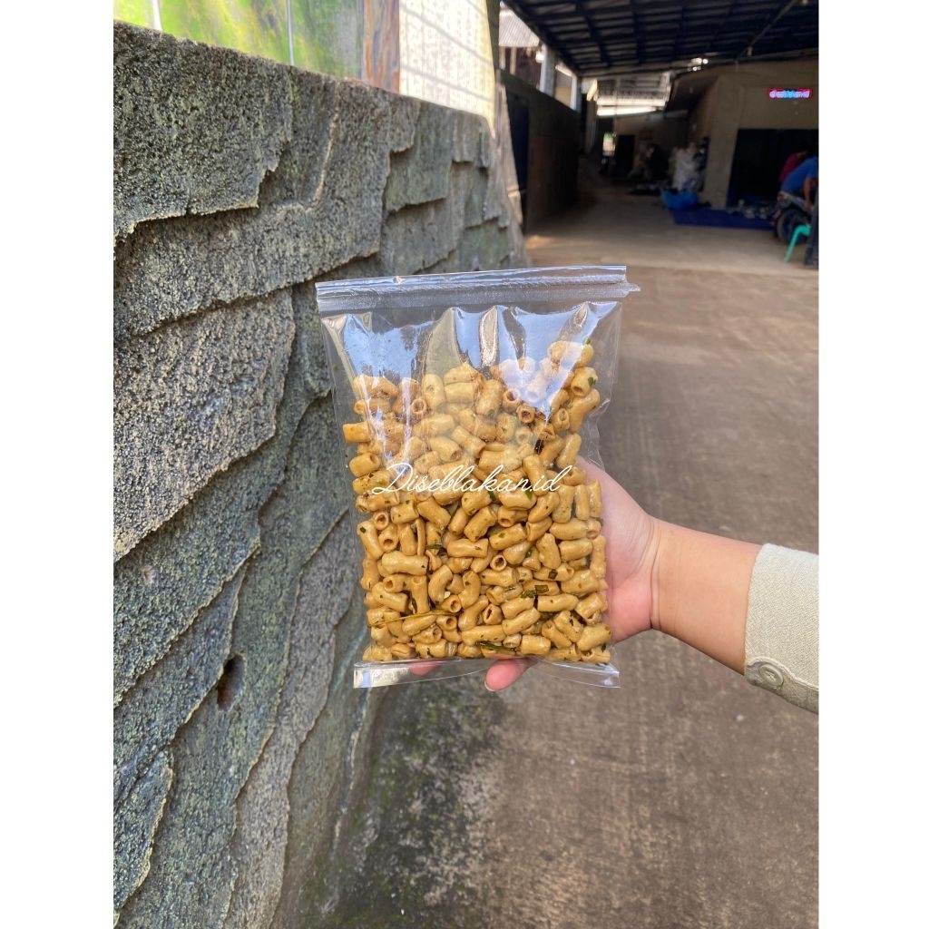 

Makaroni bantat makaroni hitam makaroni original daun jeruk kemasan 200gram